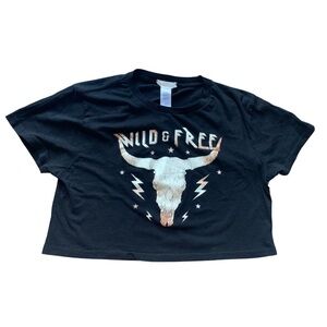 Altar’d State Black ‘Wild & Free’ Graphic Cropped T-Shirt M